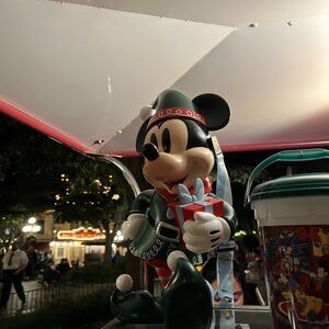 Broken Mickey bucket